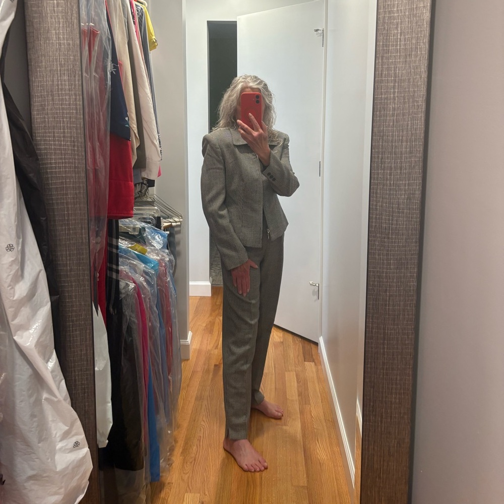 Elliott Lauren Black & Whit Pantsuit Modern Tailored Design